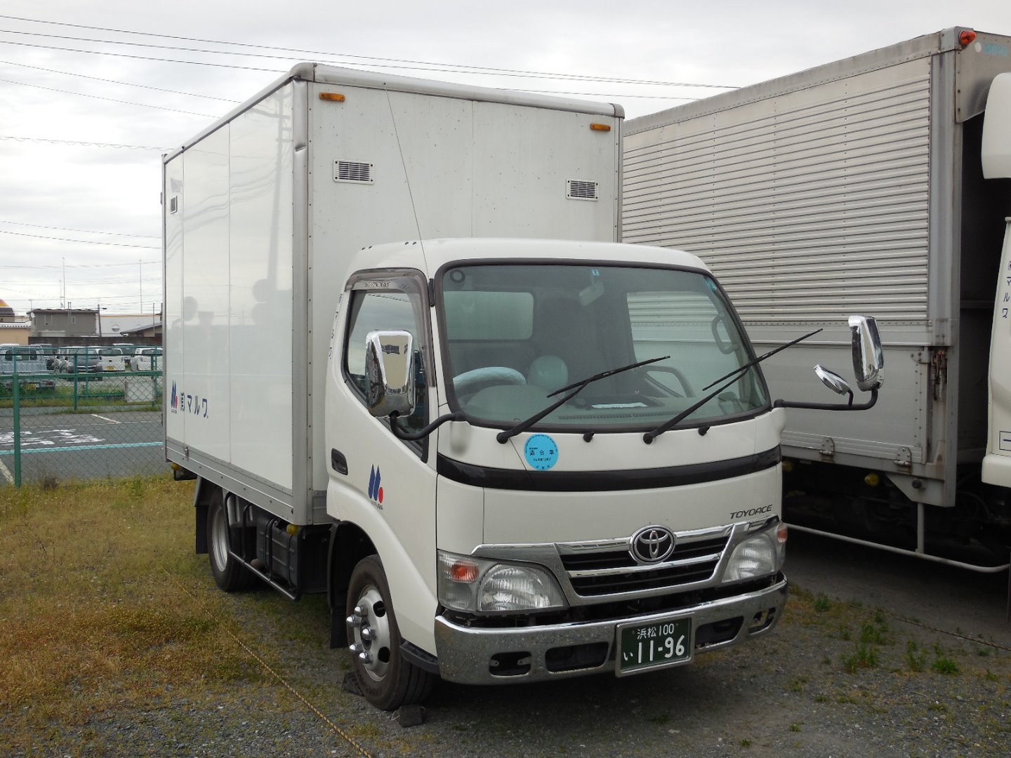 バン型トヨエース　2トン車