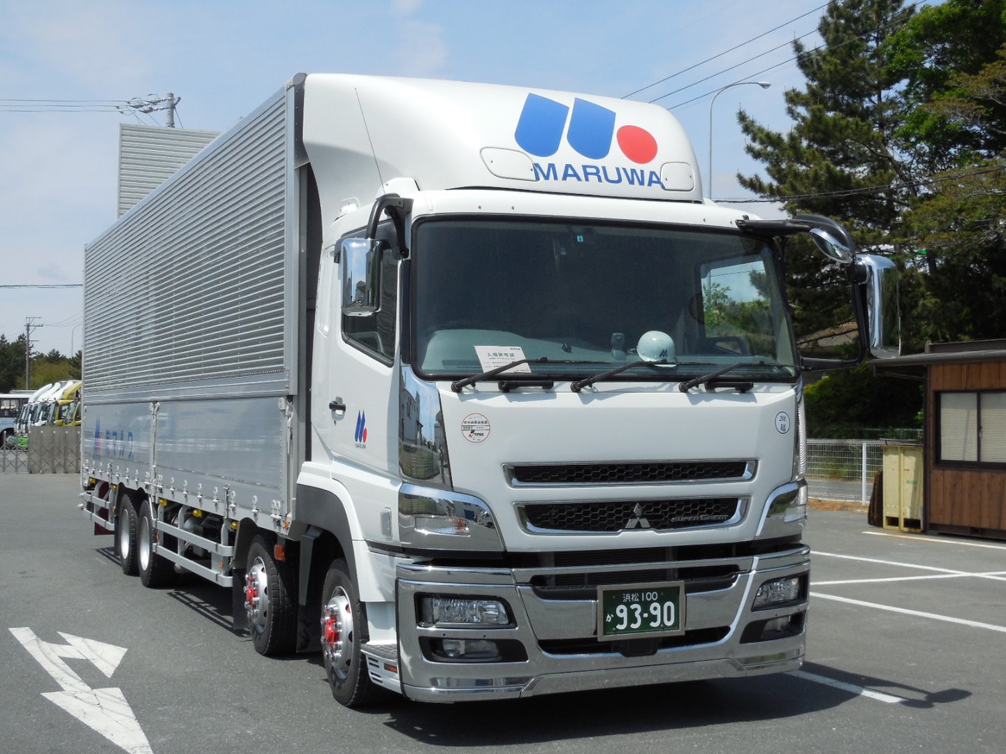 大型増トン車・ふそう 4軸低床アルミウイング・エアサス・オートクルーズ・オーディオ付